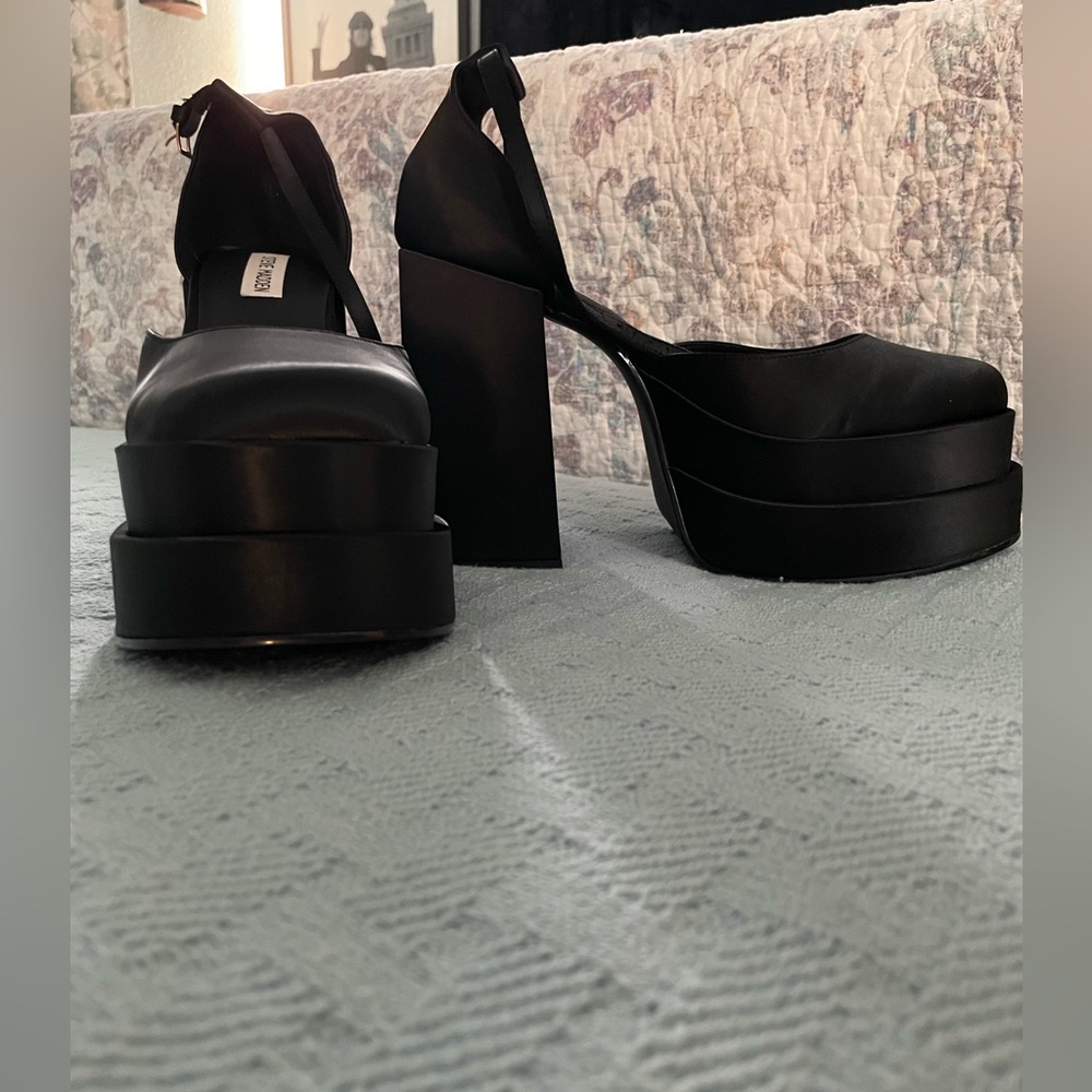 Lightly Used Shoes 💕💕💕